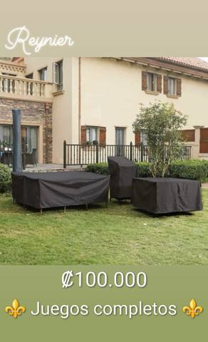 Juegos de cobertores negros para muebles de terraza